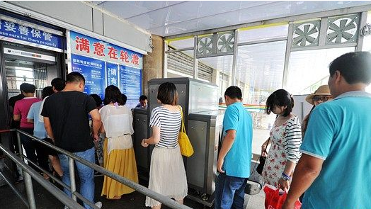 如何選擇智能安檢機廠家