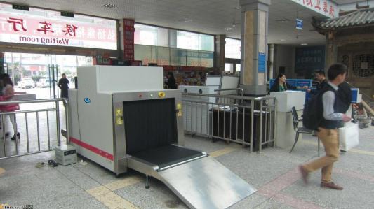 客運(yùn)站使用的X光安檢機(jī)